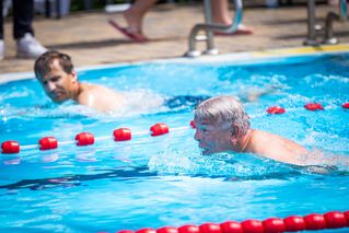 Schwimmer beim Wettkampf